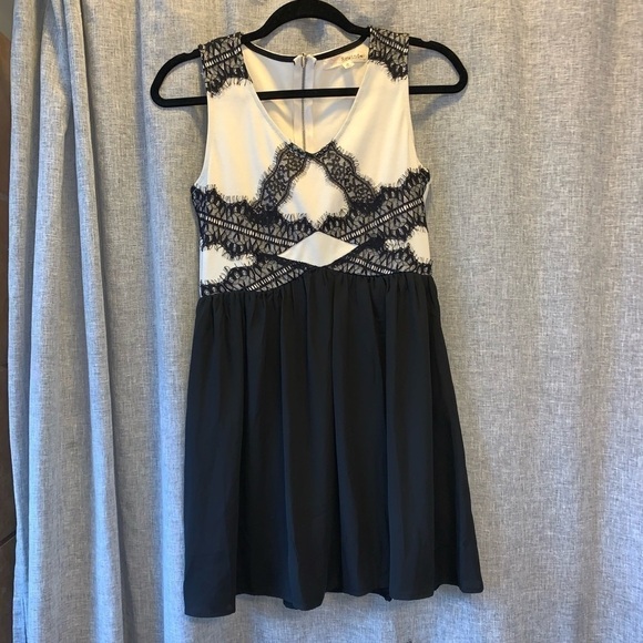 * WOMENS black and cream dress size medium - Picture 1 of 3